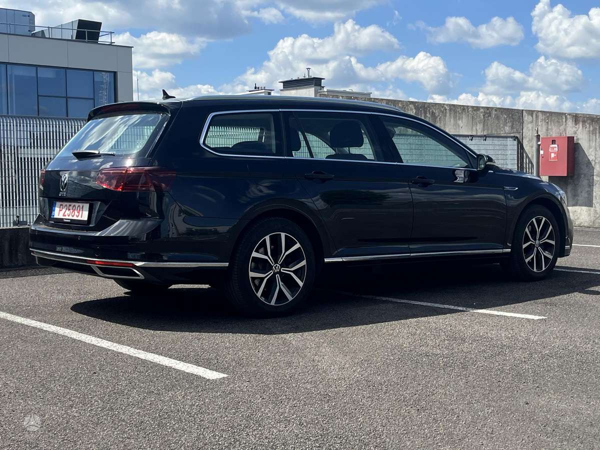 Volkswagen Passat - 7