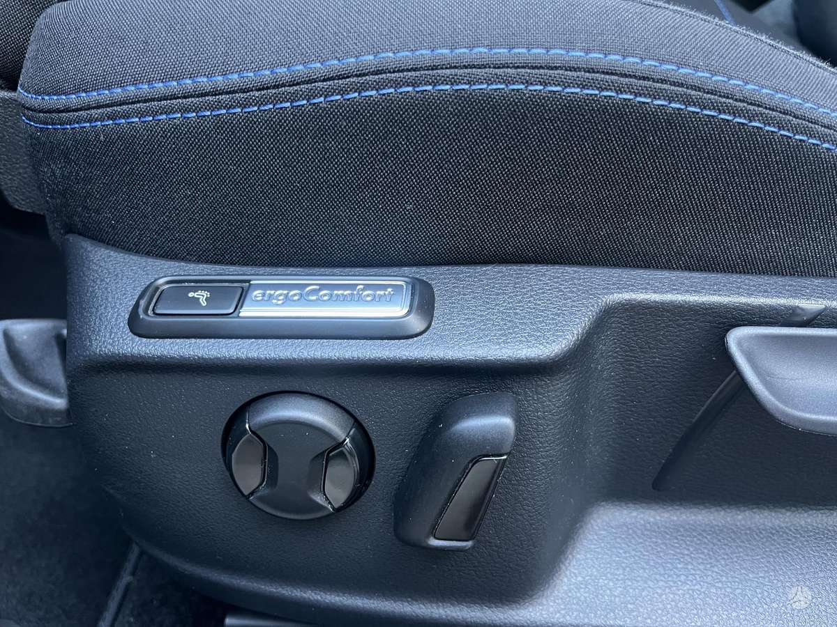 Volkswagen Passat - 10
