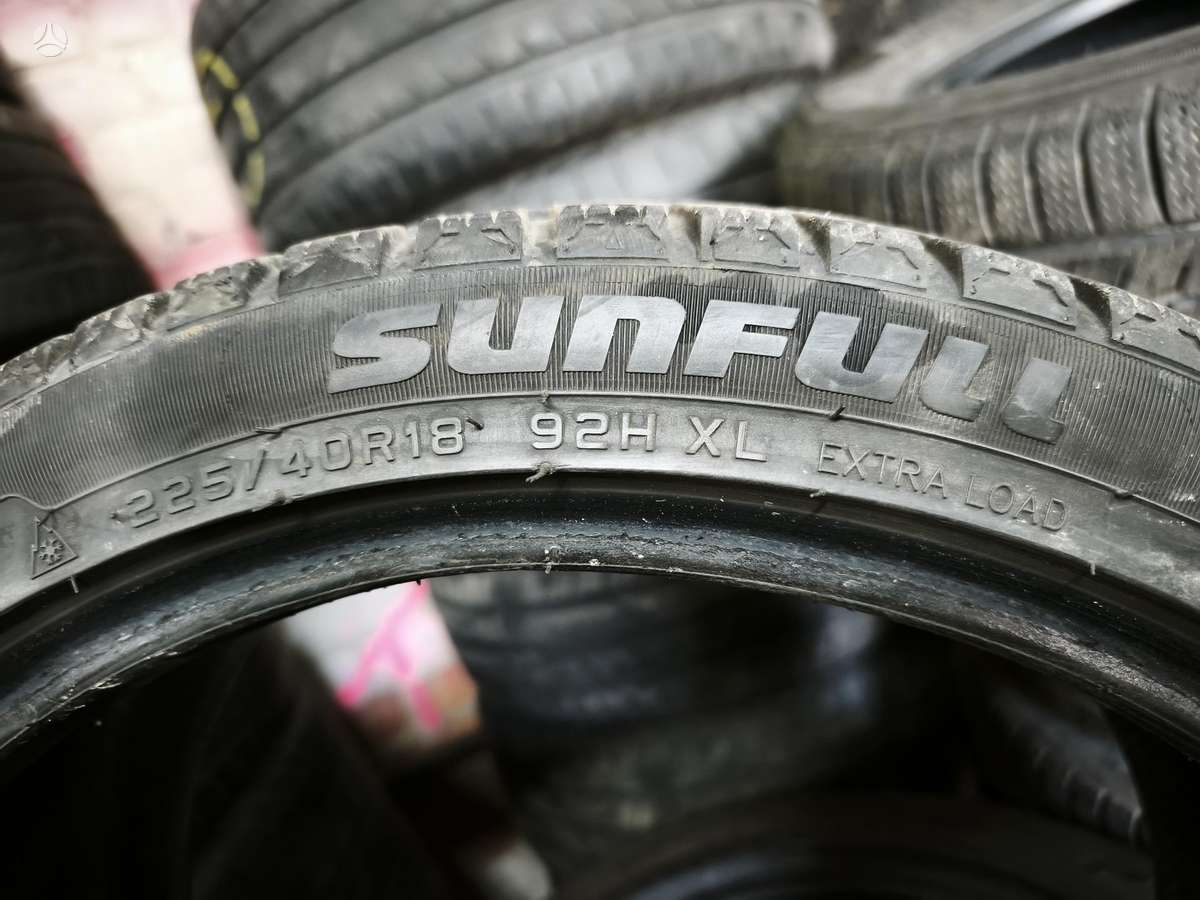 Sunfull SF-282, žieminės 225/40 R18