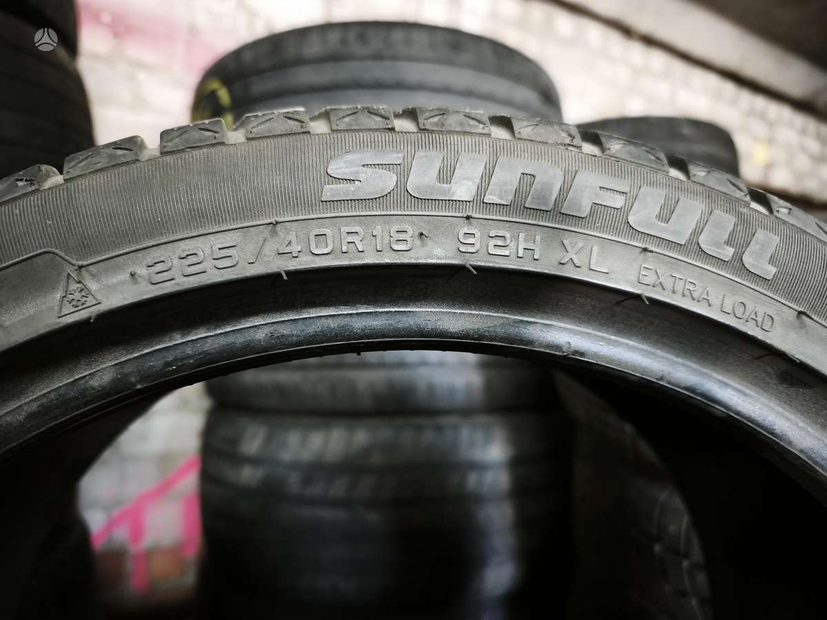 Sunfull SF-282, žieminės 225/40 R18