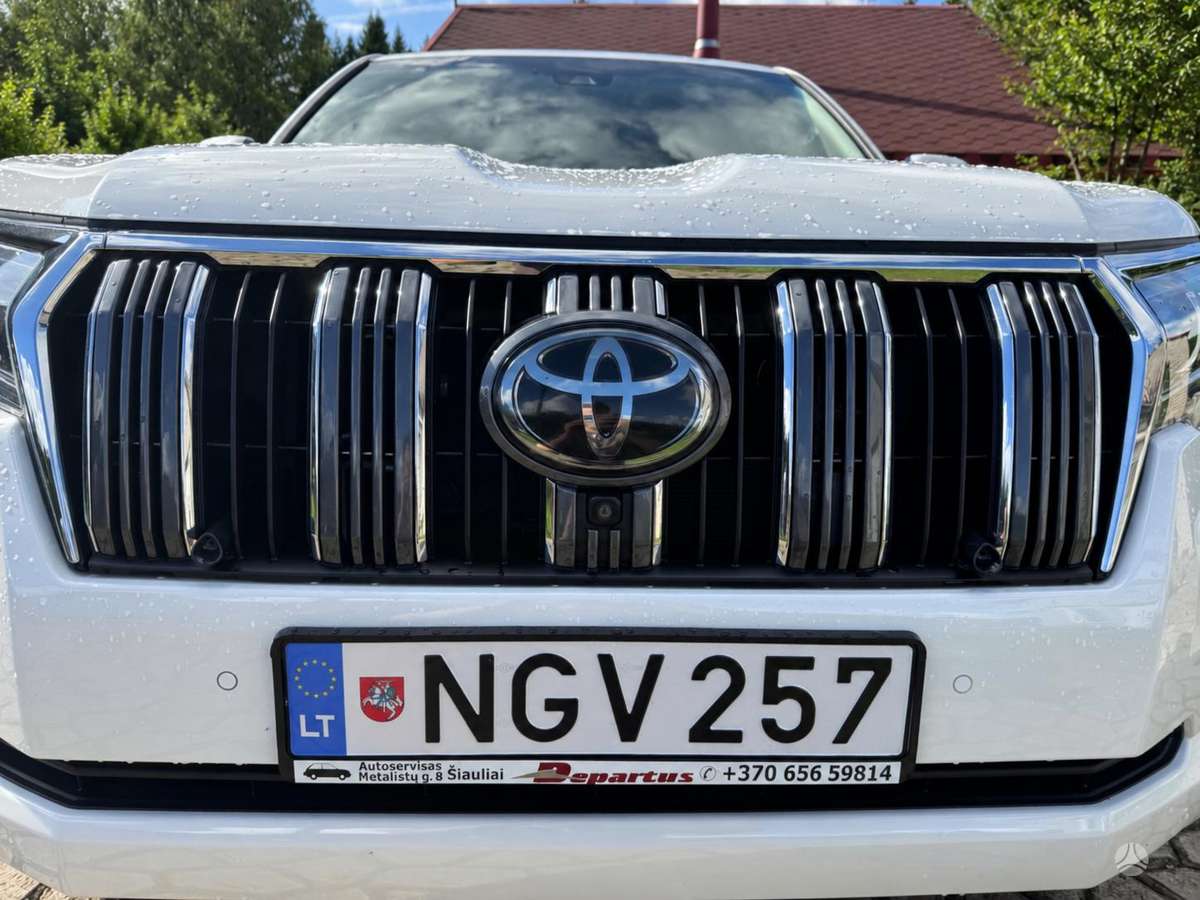 Toyota Land Cruiser - 7