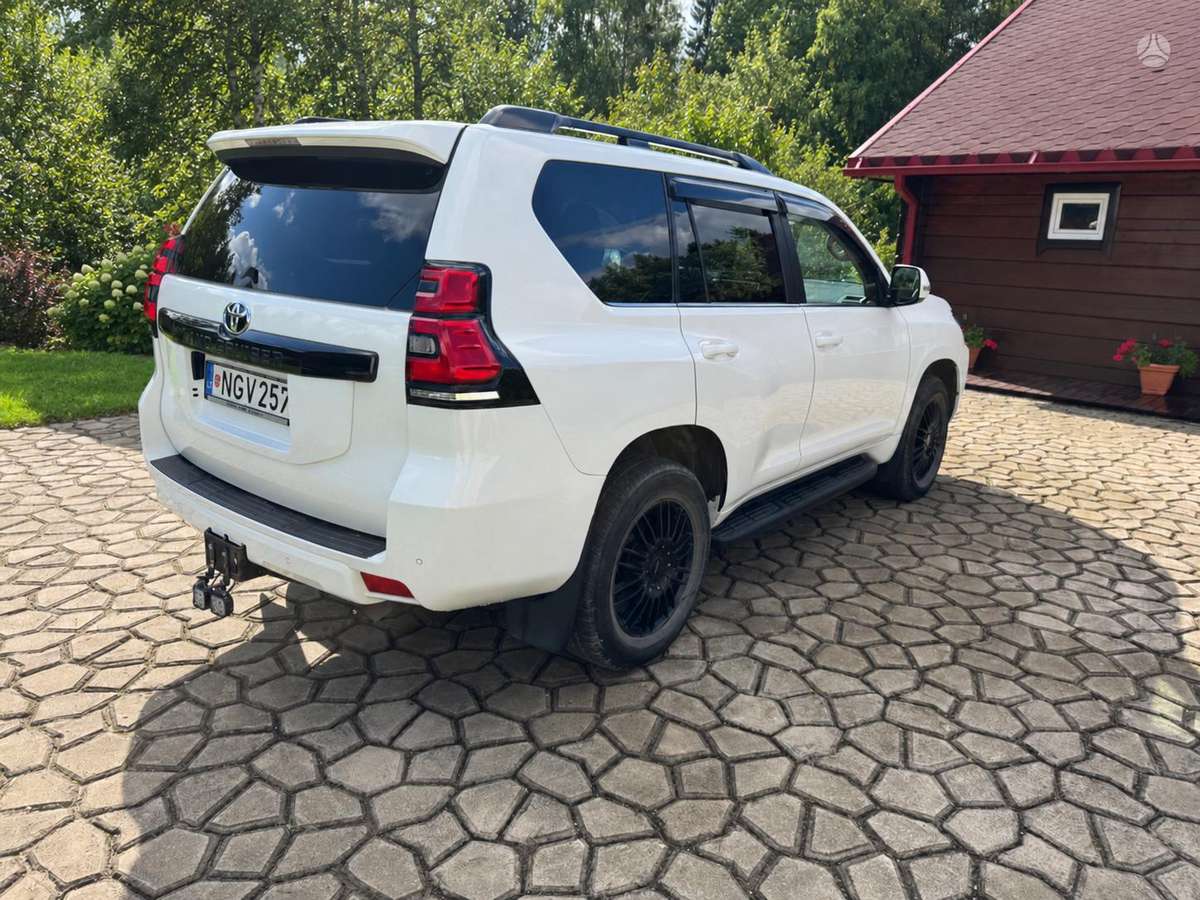 Toyota Land Cruiser - 6