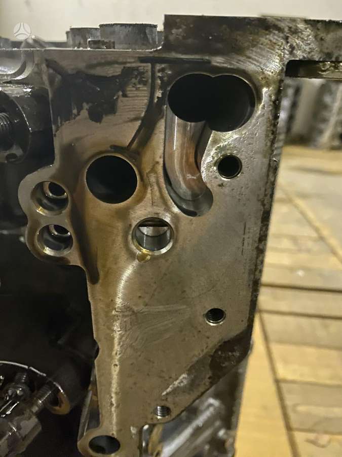 BMW 5 serija, N63b44c, детали двигателя