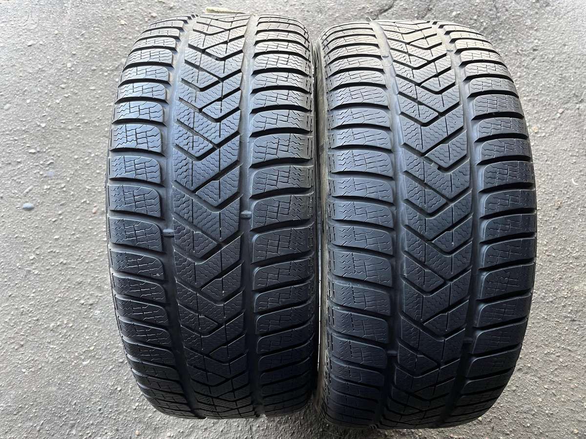Pirelli SottoZero3, winter 245/45 R18