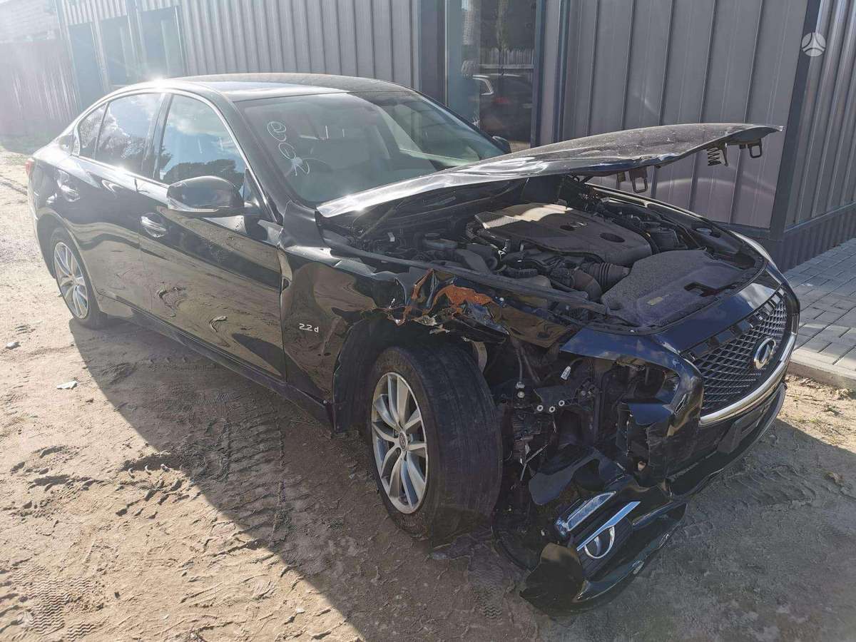 Infiniti Q50 dalimis
