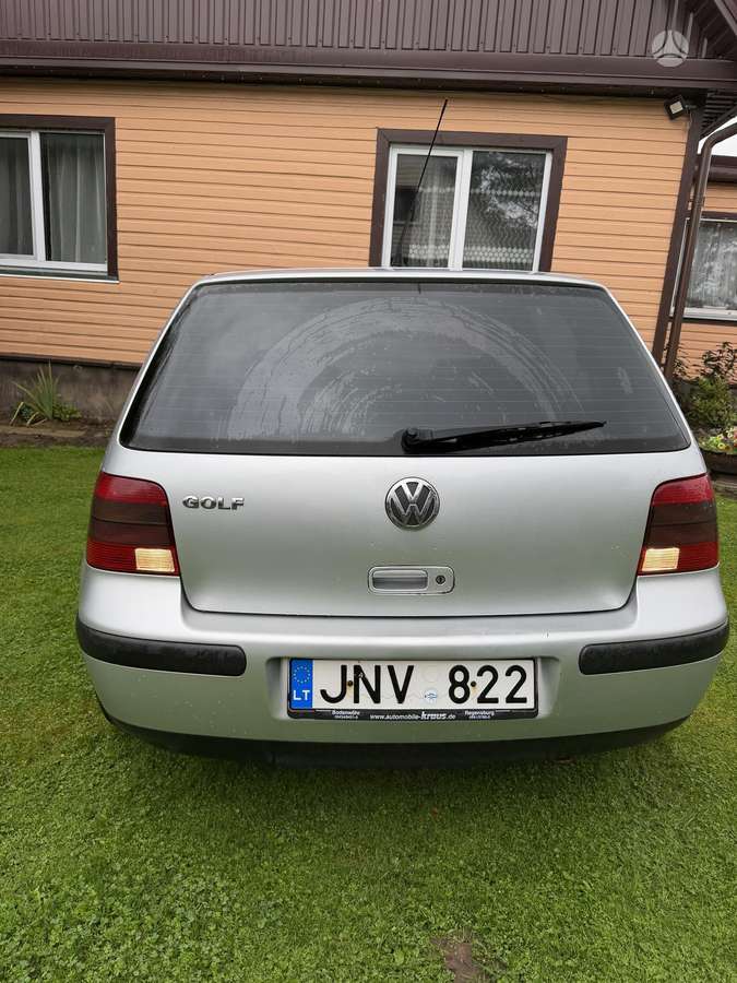 Volkswagen Golf - 5