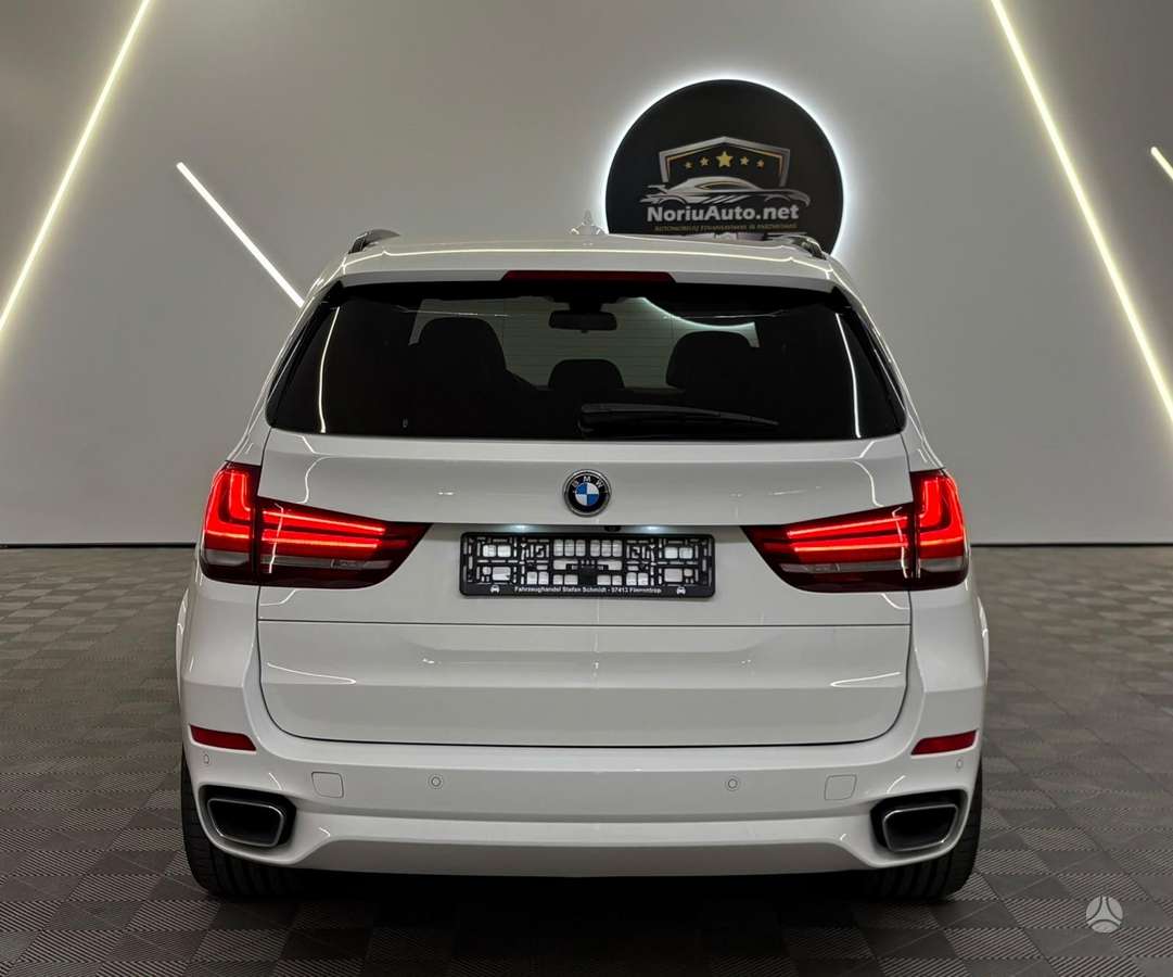BMW X5, 3.0 l., off-road / crossover