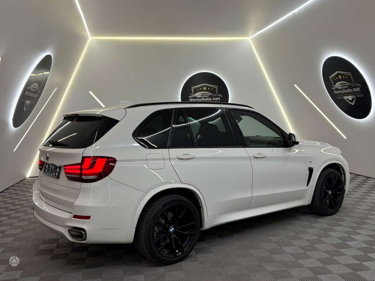 BMW X5, 3.0 l., off-road / crossover