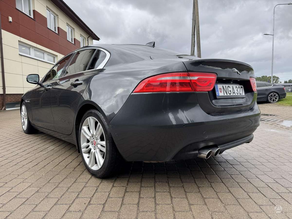 Jaguar XE, 2.0 l., Седан