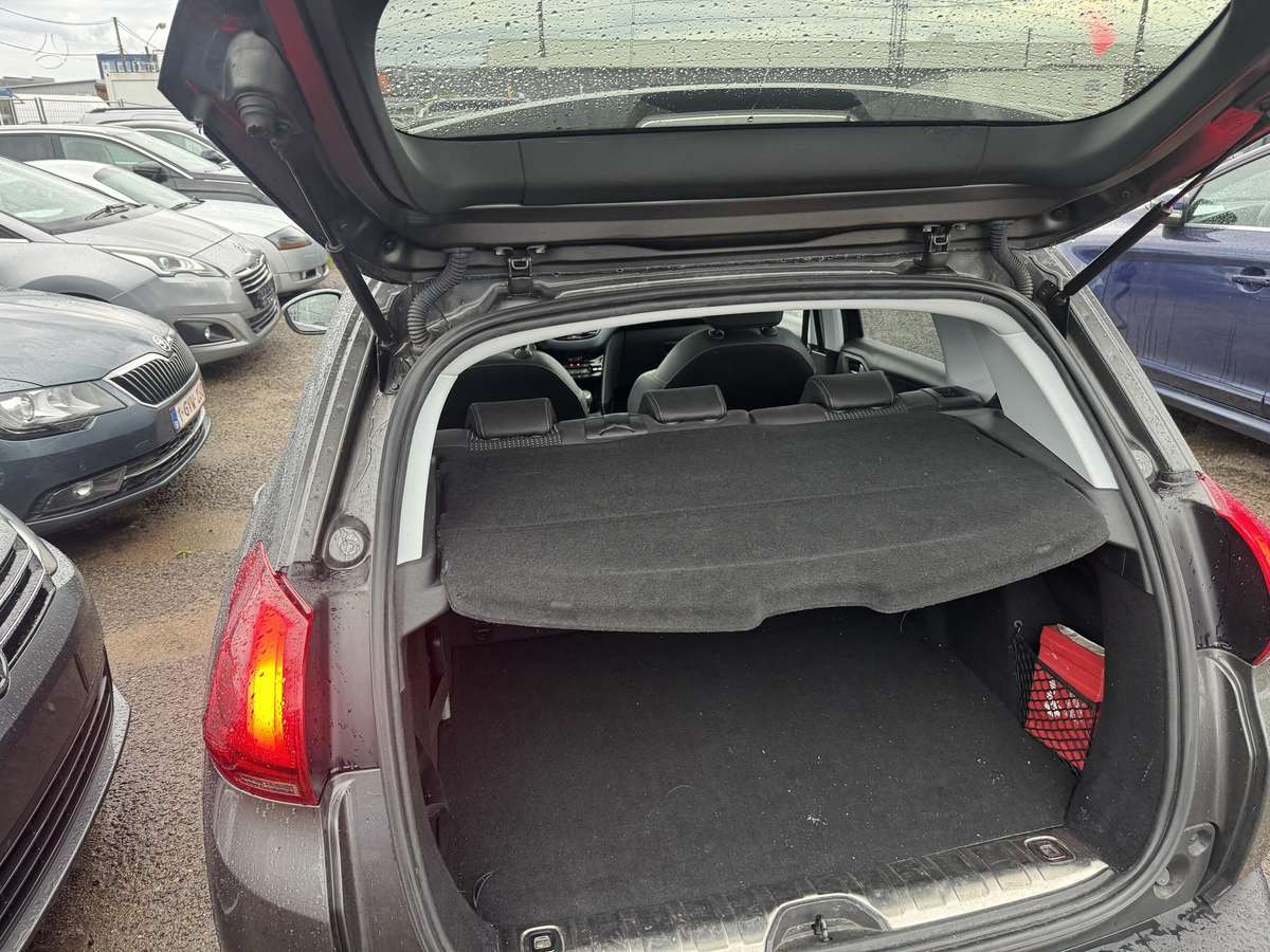 Peugeot 2008, 1.2 l., wagon