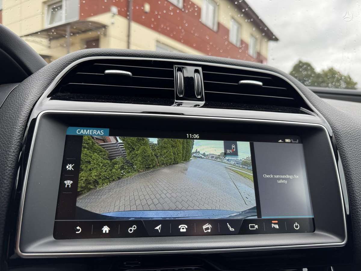 Jaguar XE, 2.0 l., Седан