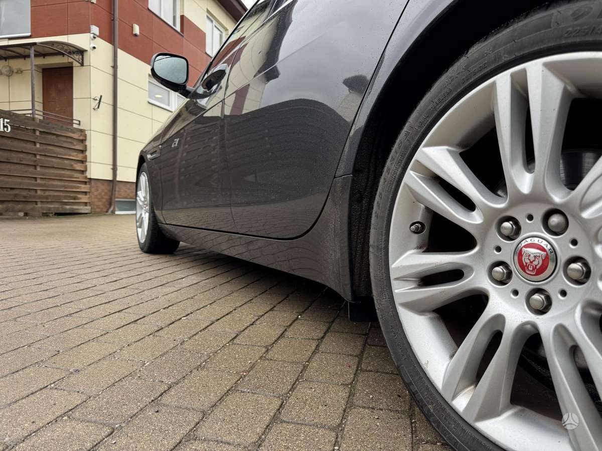 Jaguar XE, 2.0 l., Седан