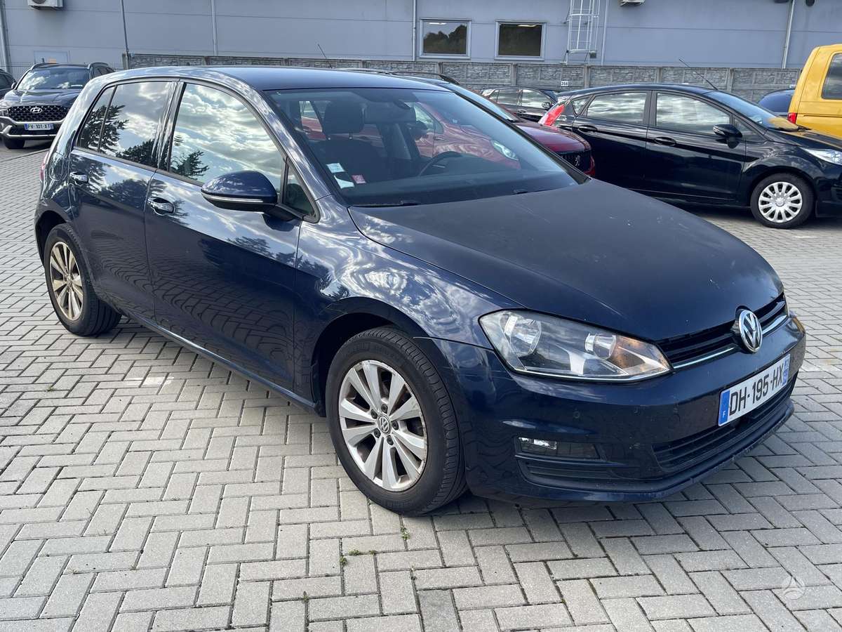 Volkswagen Golf - 5