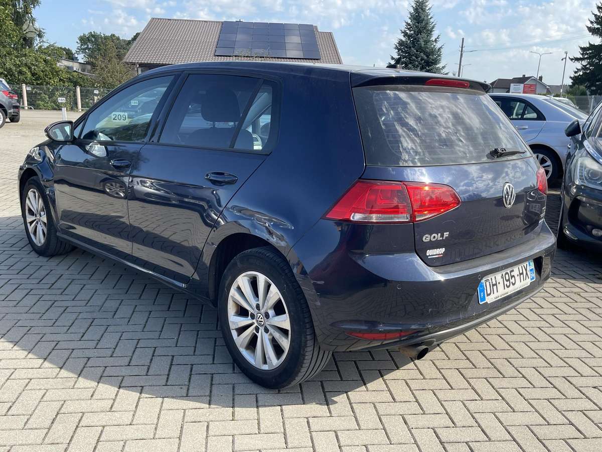 Volkswagen Golf - 8