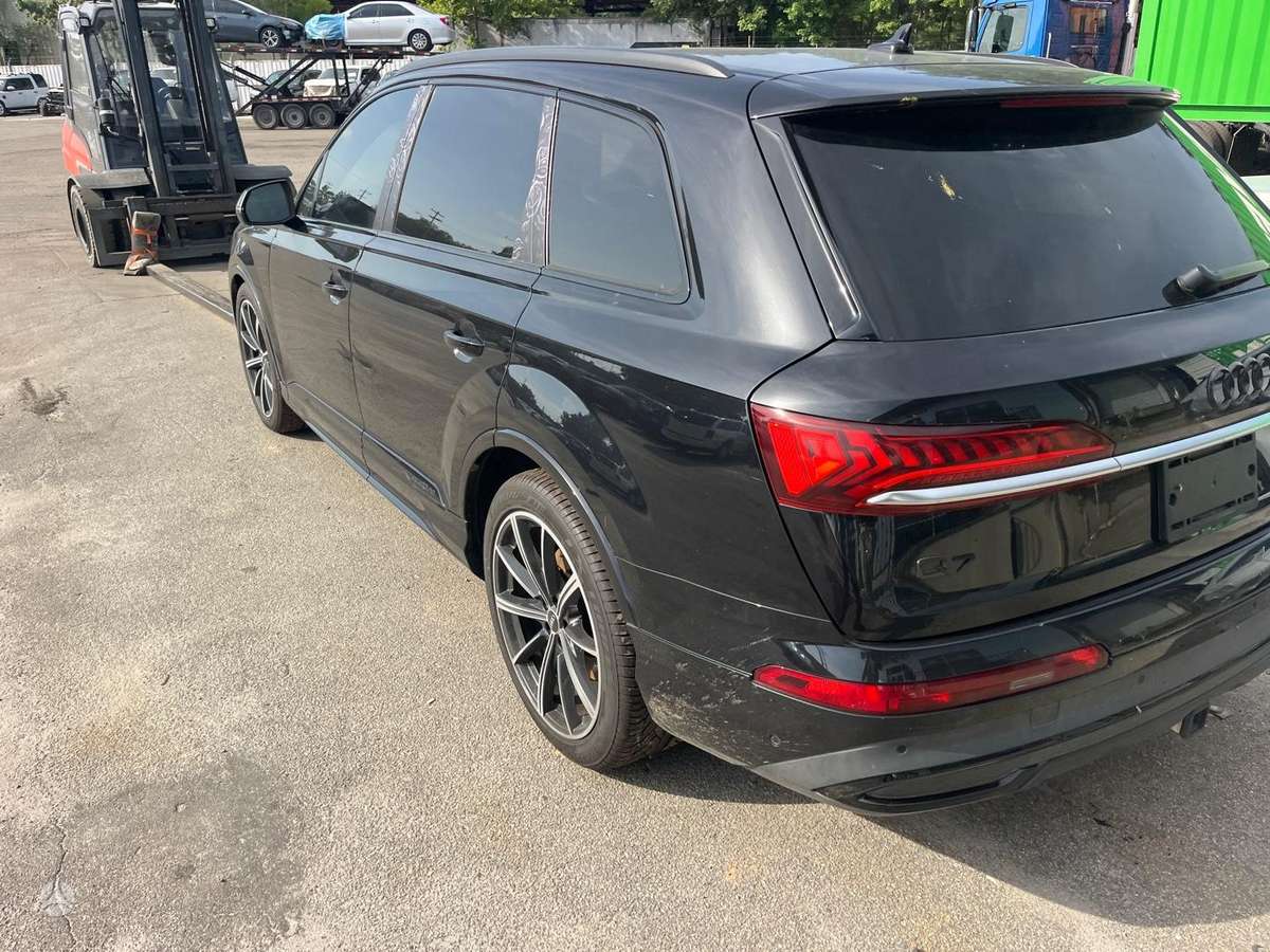 Audi Q7 - 3
