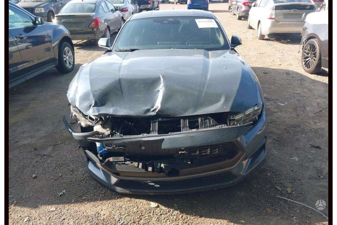 Ford Mustang - 6