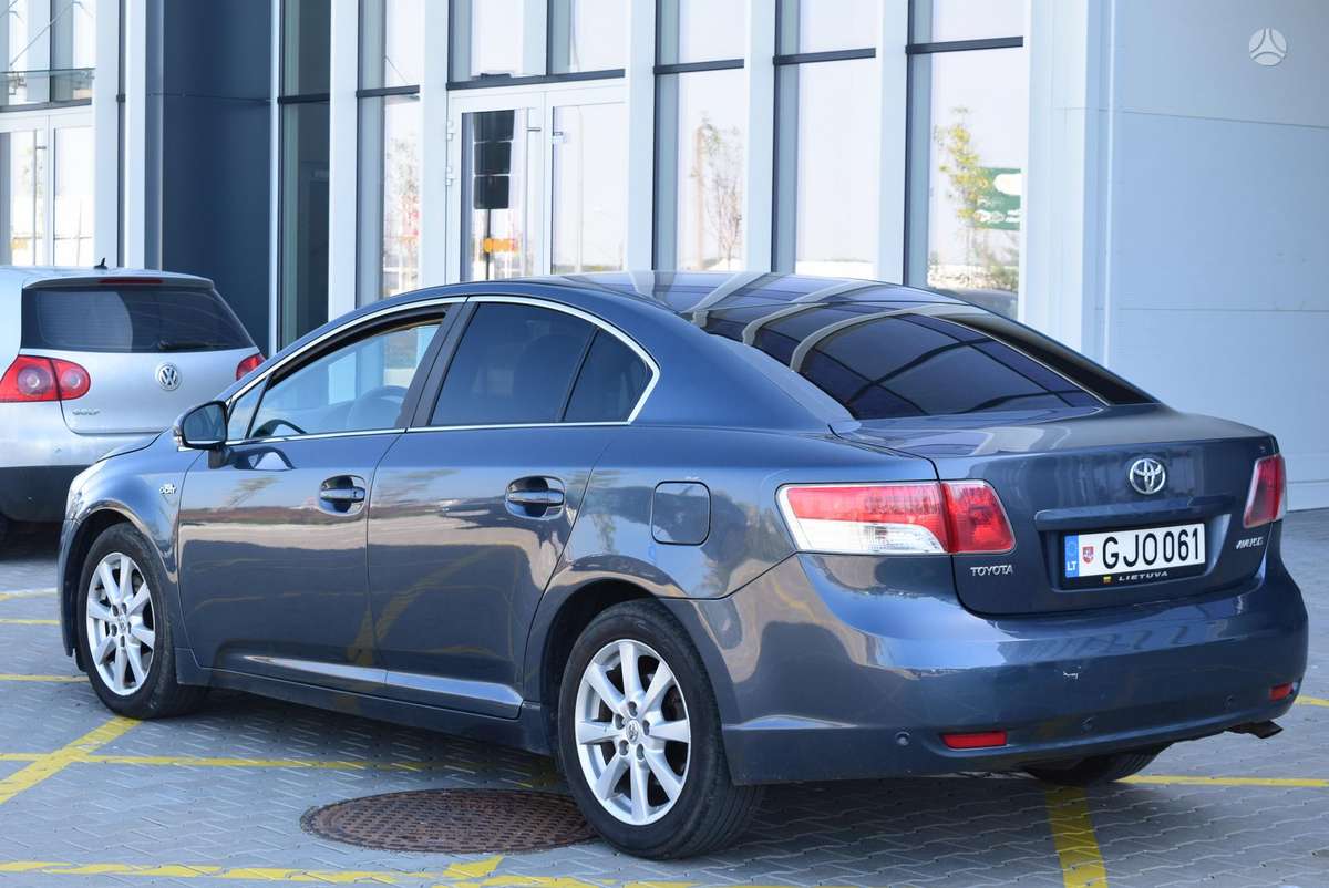 Toyota Avensis - 6