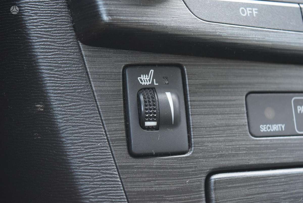 Toyota Avensis - 12