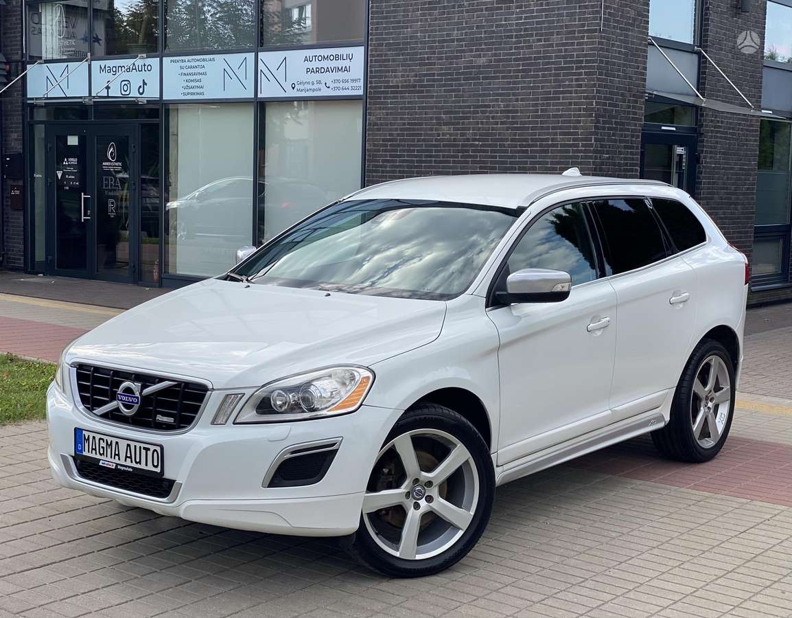 Volvo XC60, 2.4 l., off-road / crossover