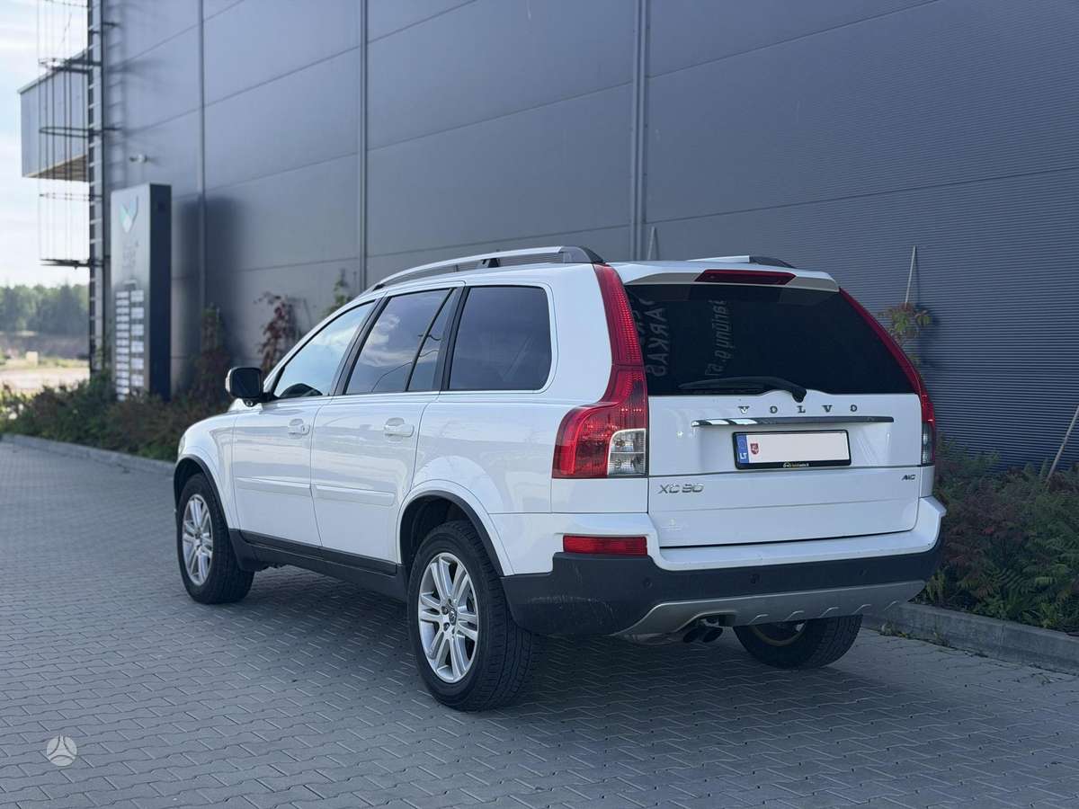 Volvo XC90 - 8