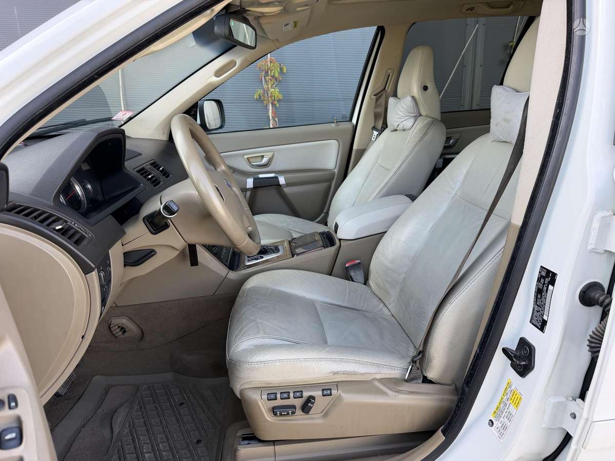 Volvo XC90 - 12