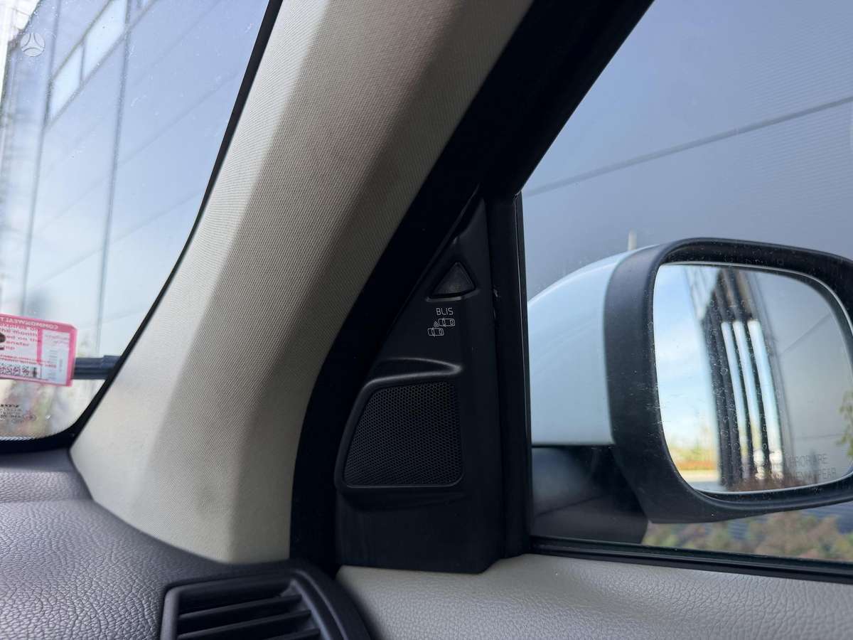 Volvo XC90 - 2