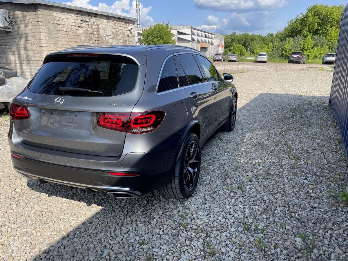 Mercedes-Benz GLC300 - 7