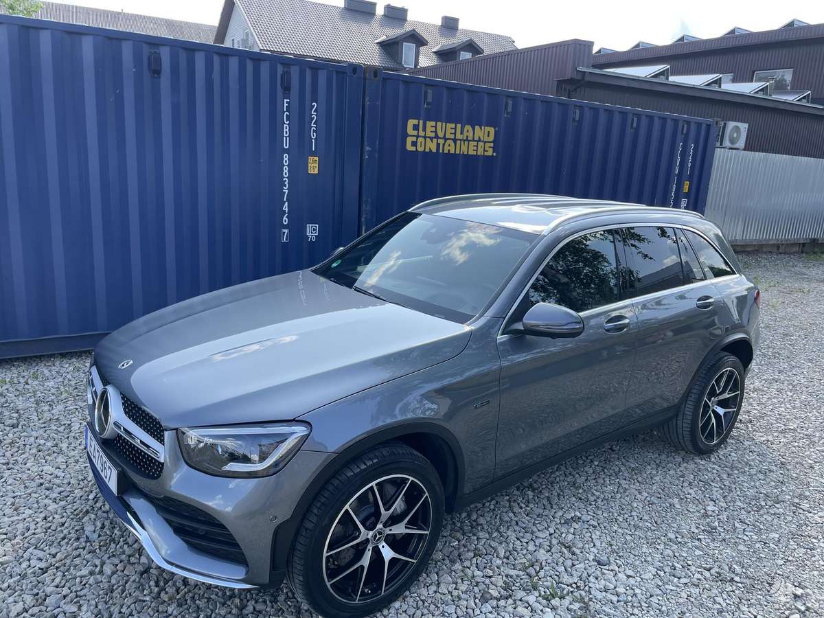 Mercedes-Benz GLC300 - 8