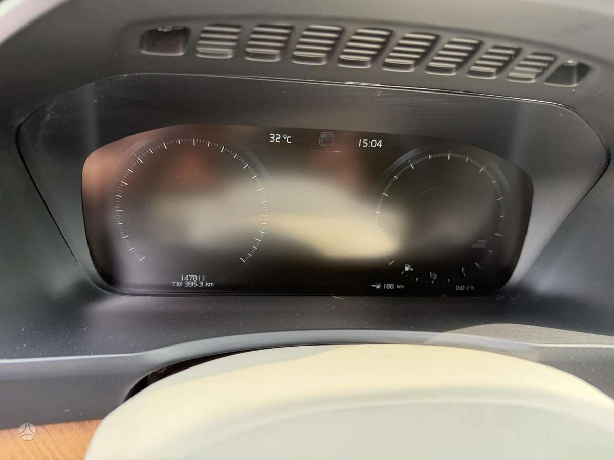 Volvo XC90 - 11