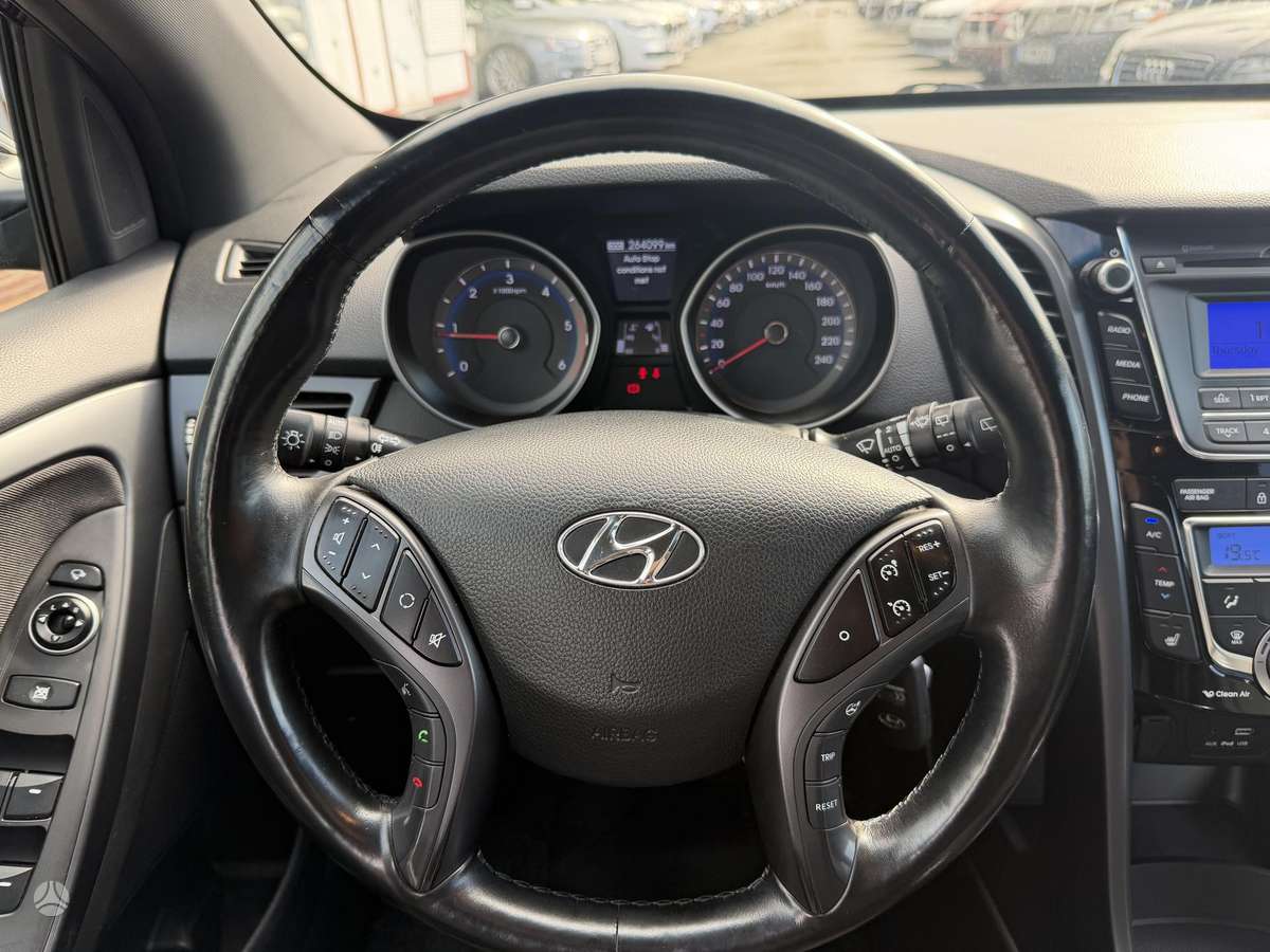 Hyundai i30 - 11
