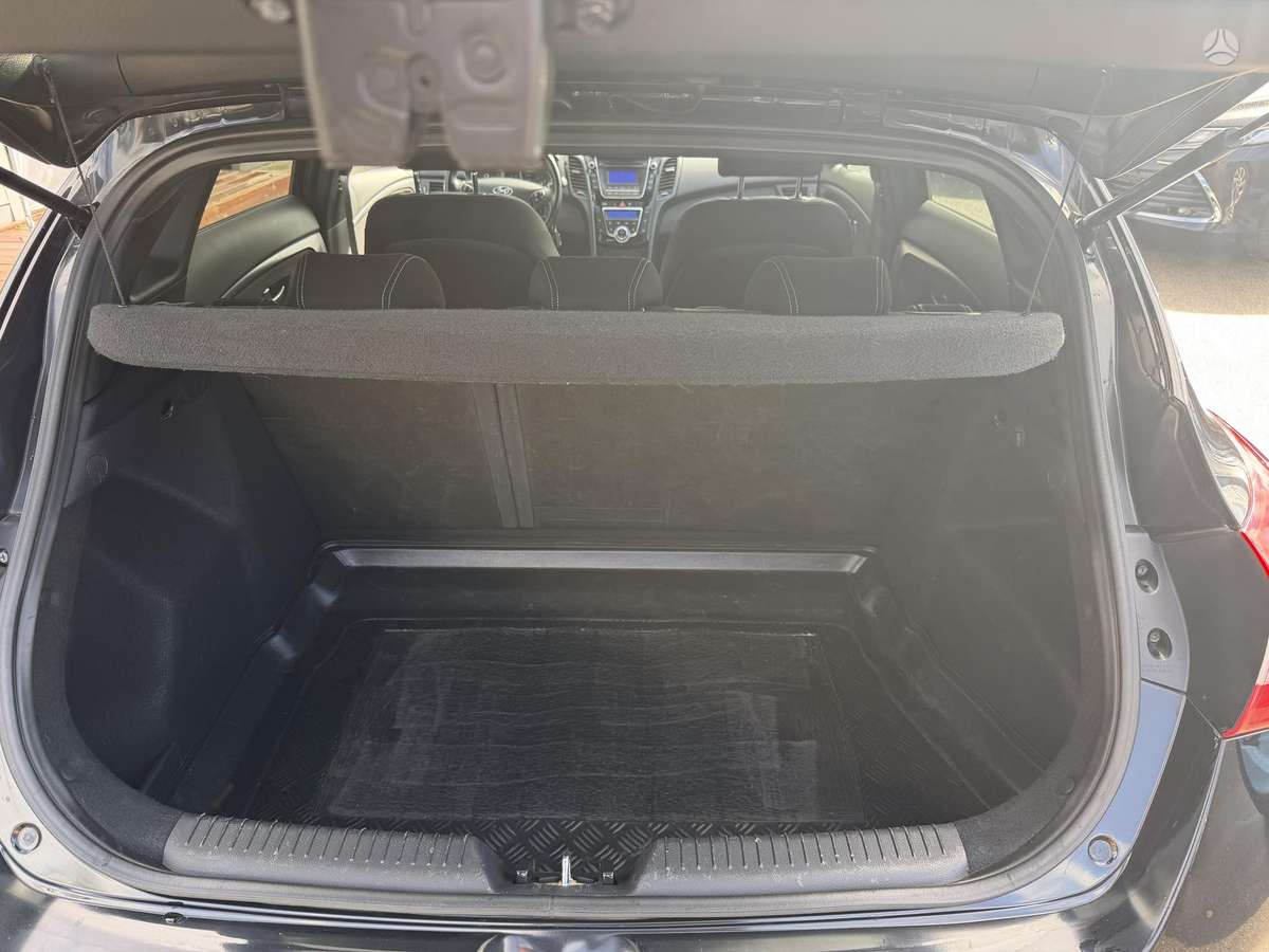 Hyundai i30, 1.6 l., hatchback