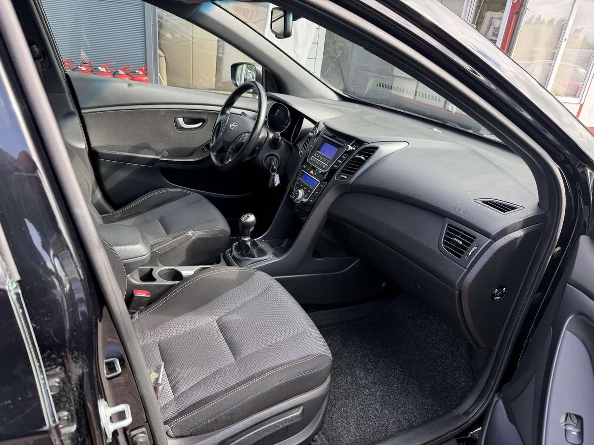 Hyundai i30, 1.6 l., hatchback