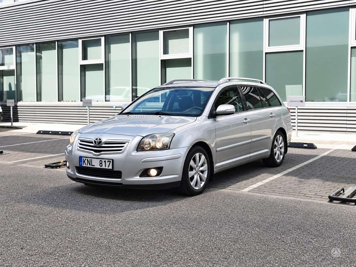 Toyota Avensis - 2