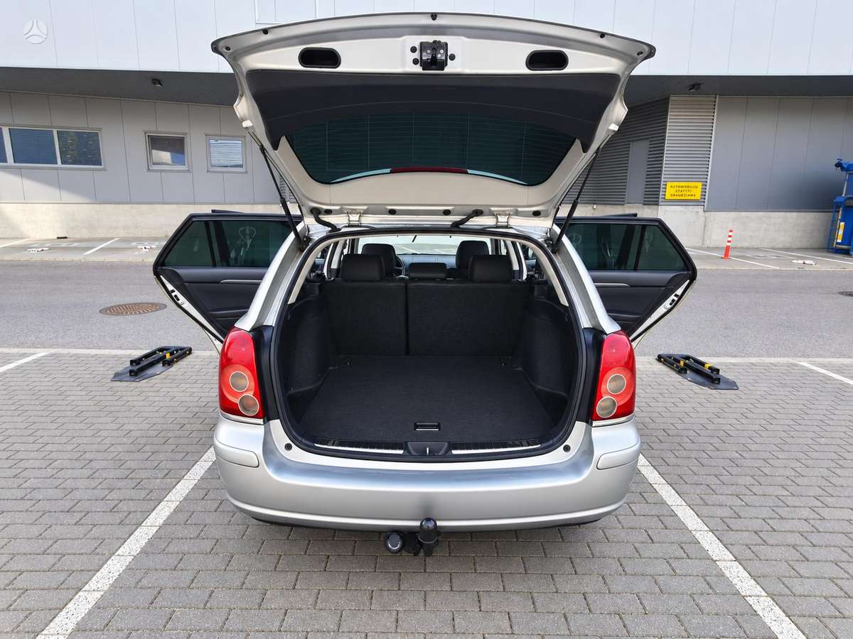 Toyota Avensis - 6