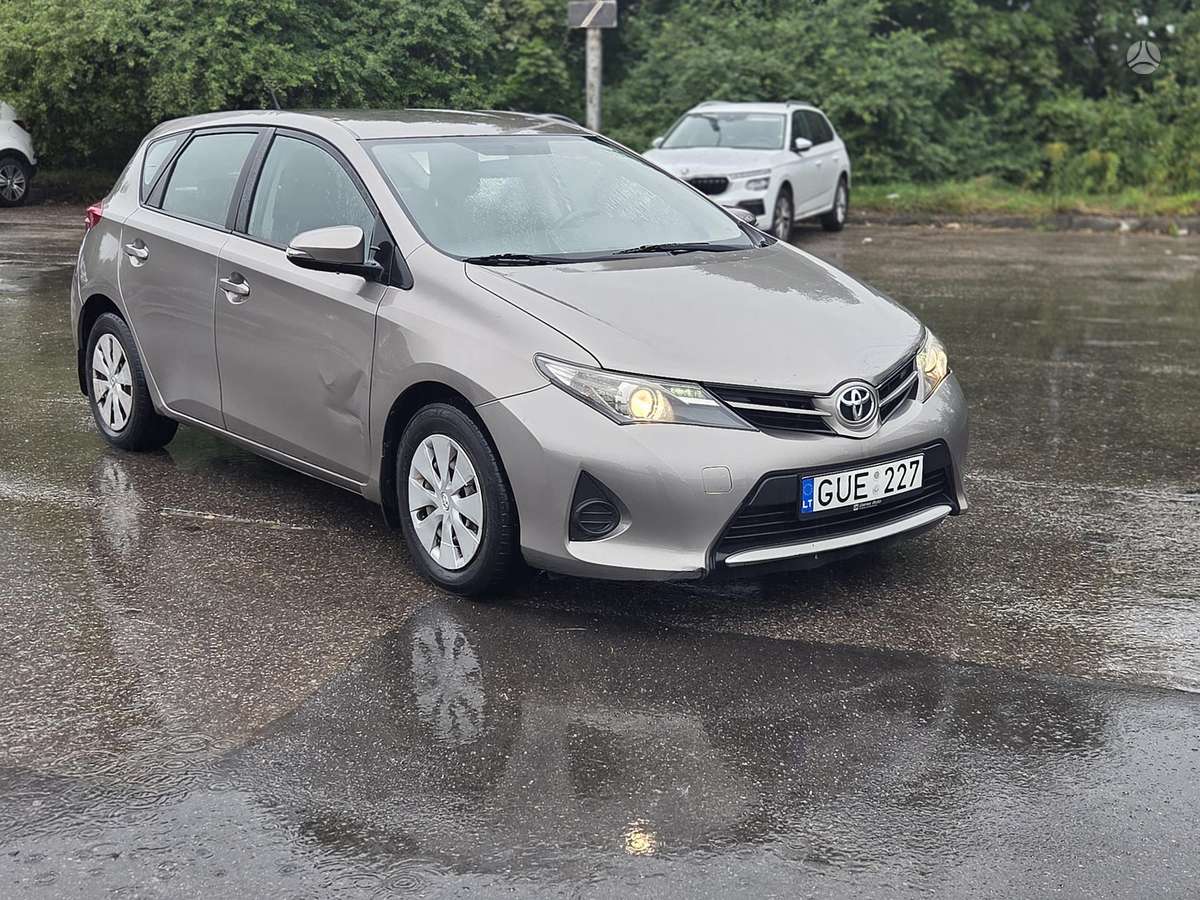 Toyota Auris, 1.4 l., hatchback