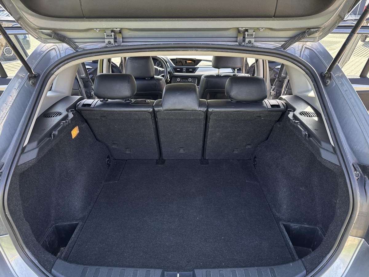 BMW X1, 2.0 l., off-road / crossover