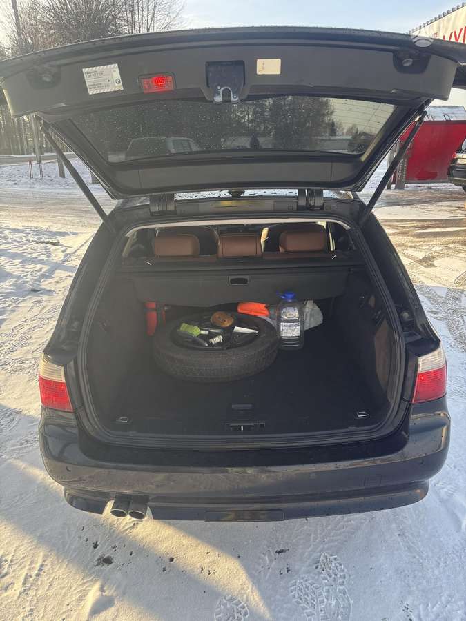 BMW 525, 2.5 l., wagon
