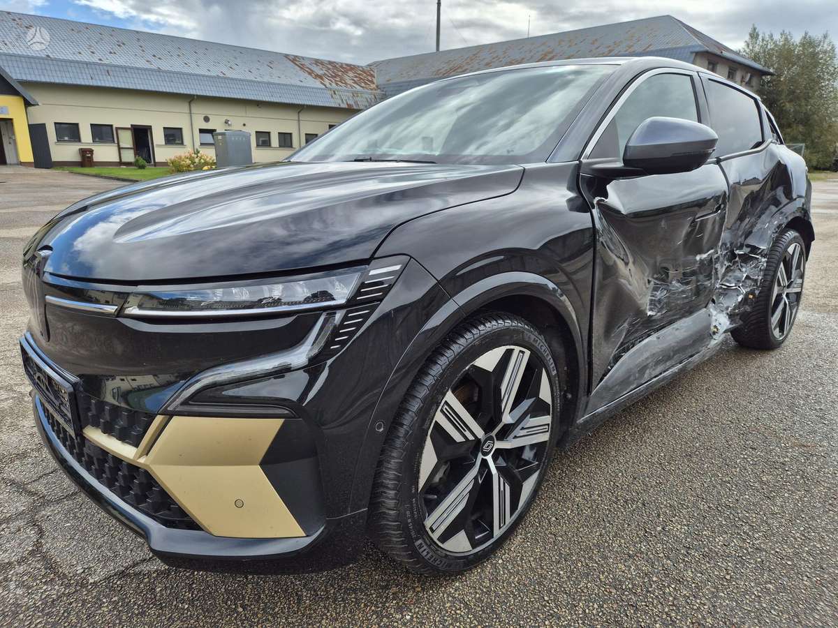 Renault Megane E-Tech - 6