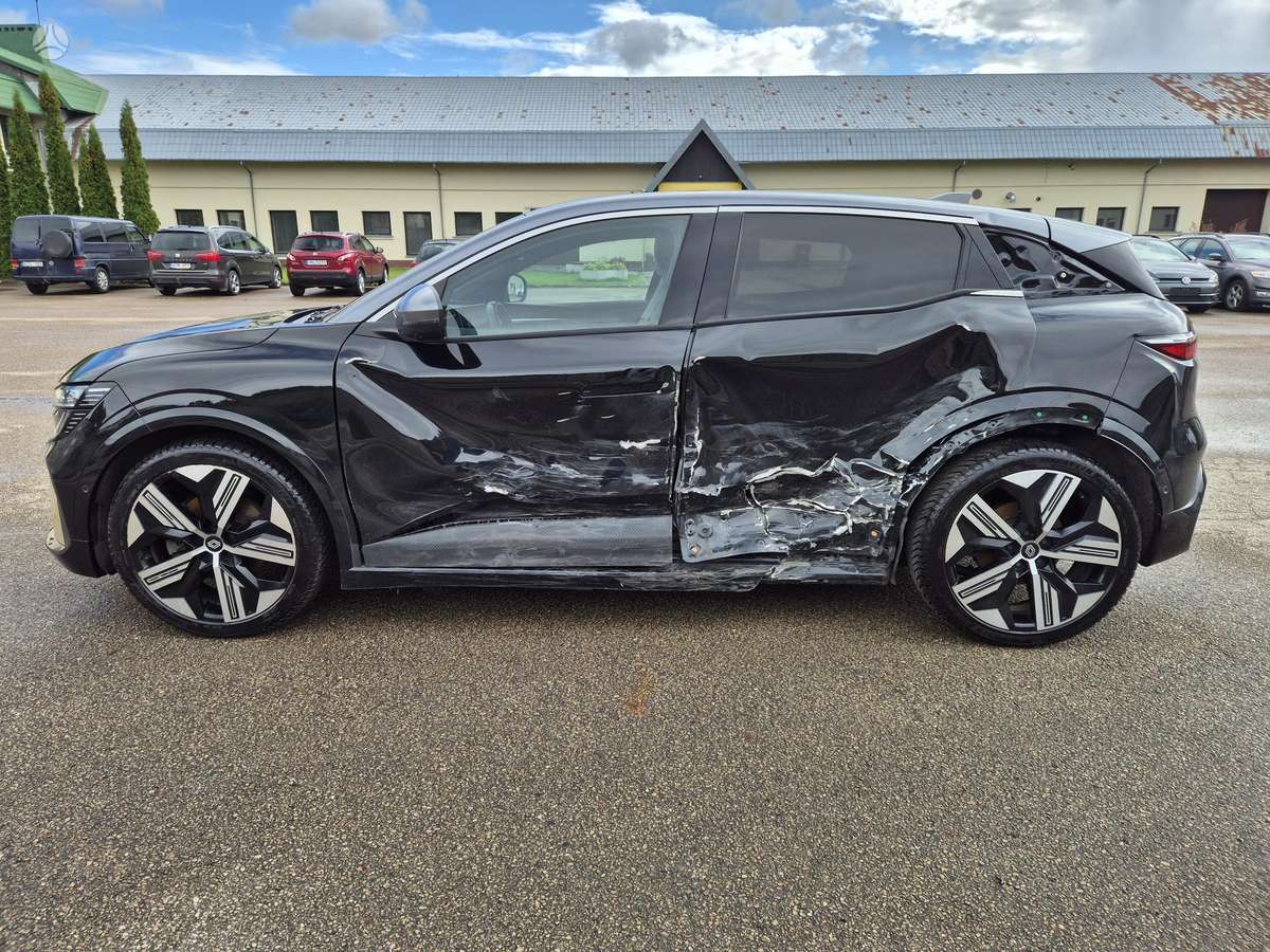 Renault Megane E-Tech - 5