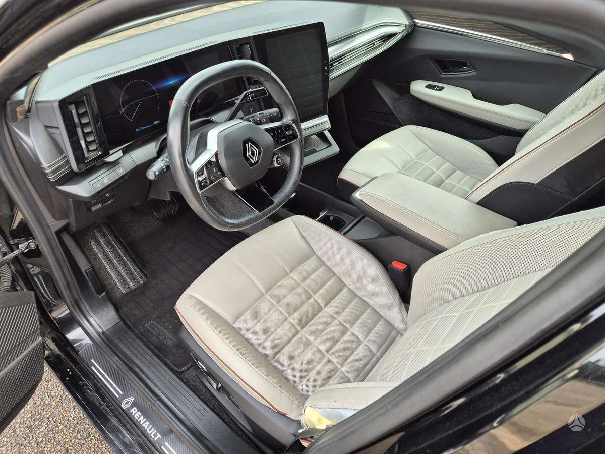 Renault Megane E-Tech - 7