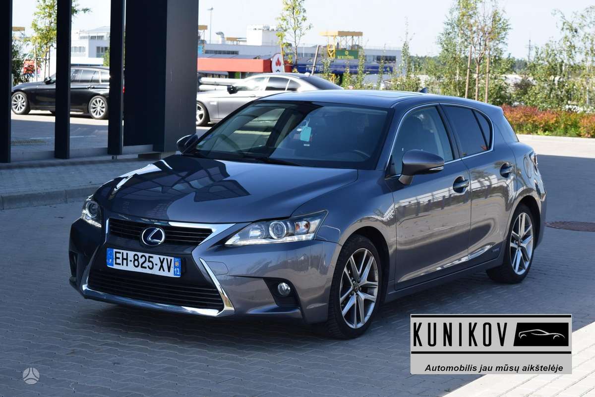 Lexus CT 200h - 1