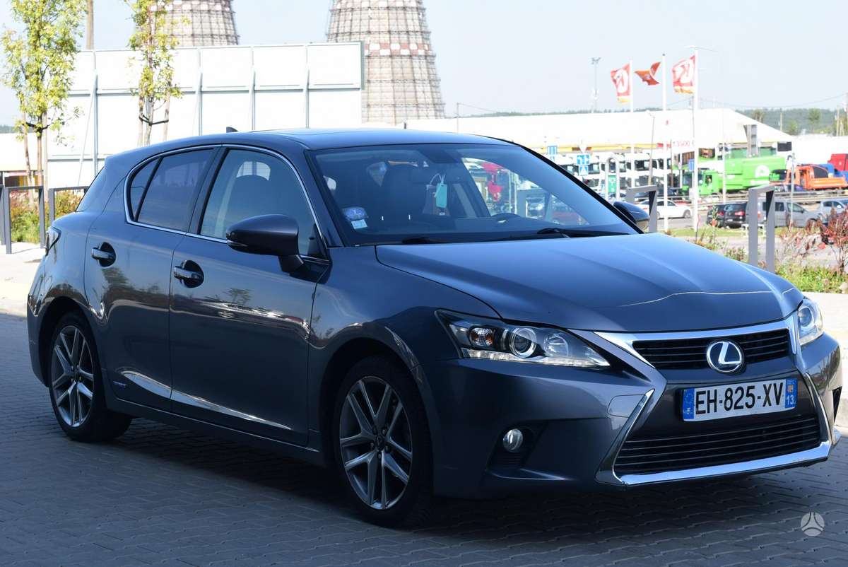 Lexus CT 200h - 3