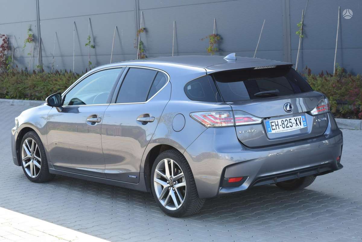Lexus CT 200h - 6
