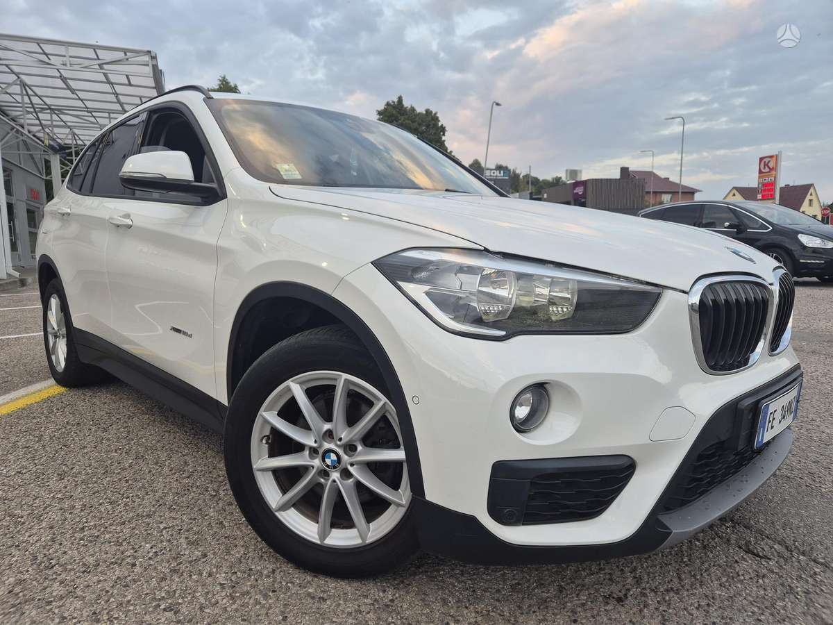 BMW X1, 2.0 l., Внедорожник / Кроссовер