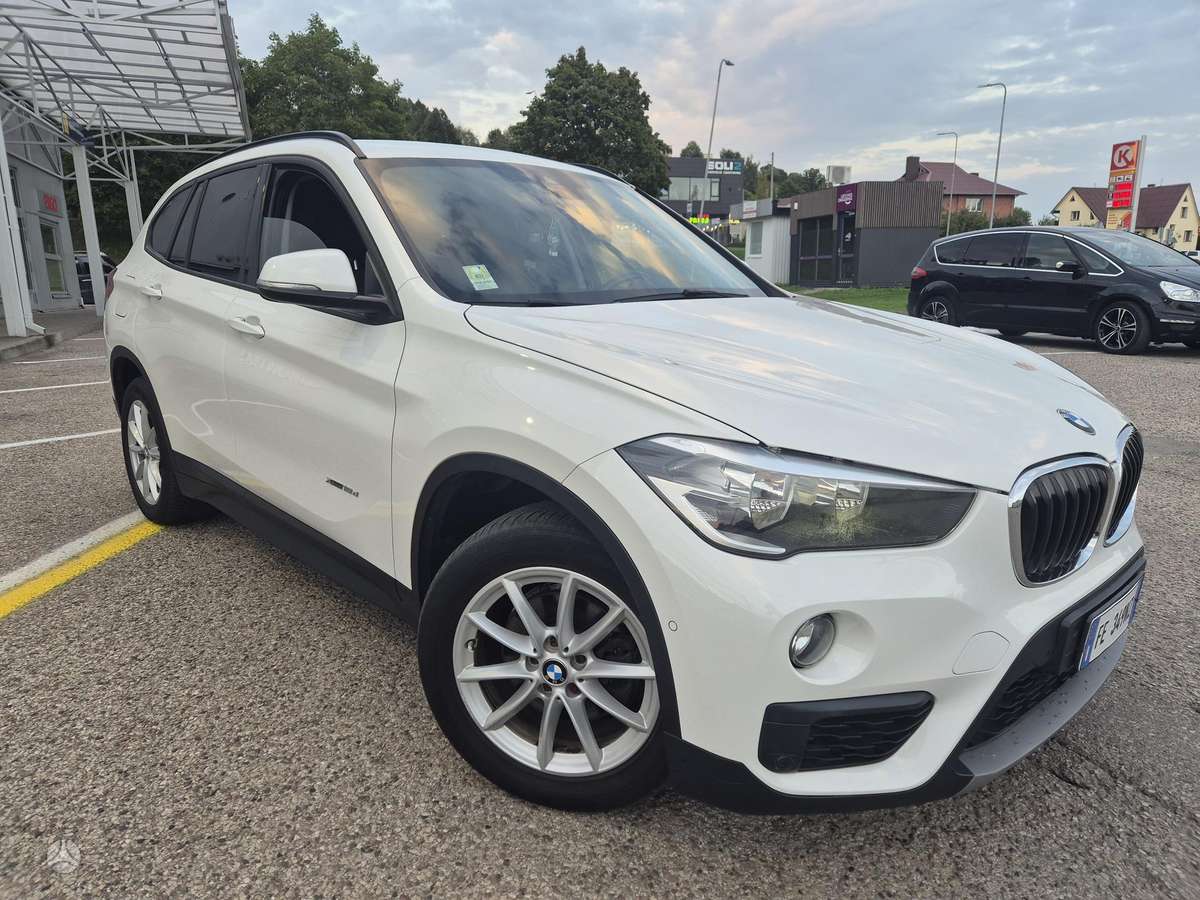 BMW X1, 2.0 l., Внедорожник / Кроссовер