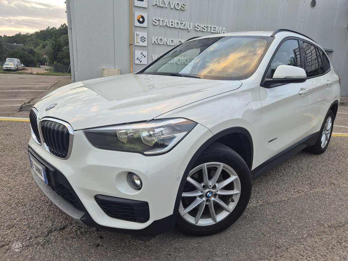 BMW X1, 2.0 l., Внедорожник / Кроссовер