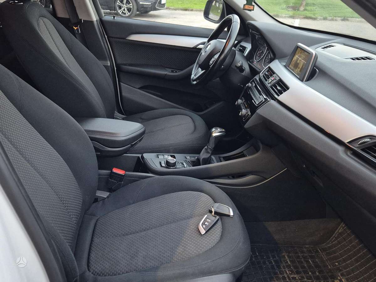 BMW X1, 2.0 l., Внедорожник / Кроссовер