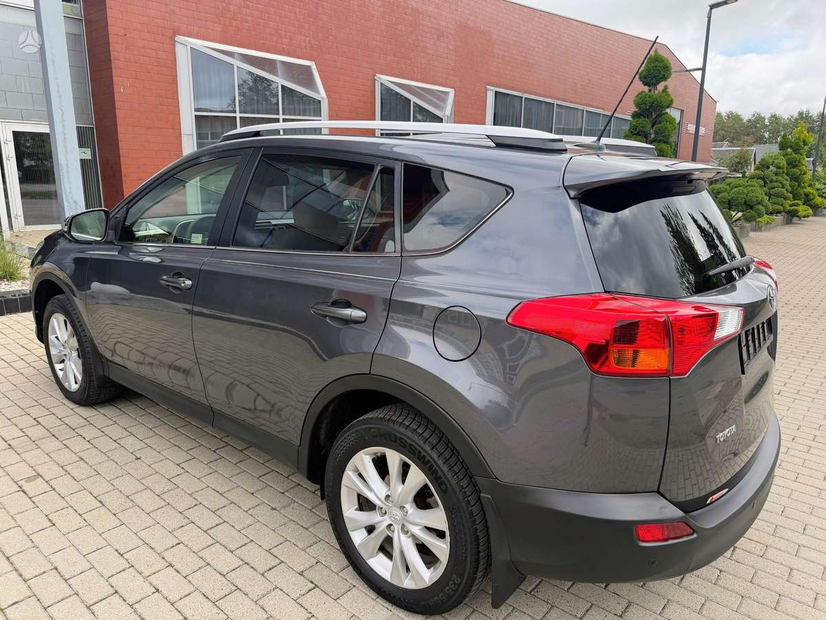 Toyota RAV4 - 7
