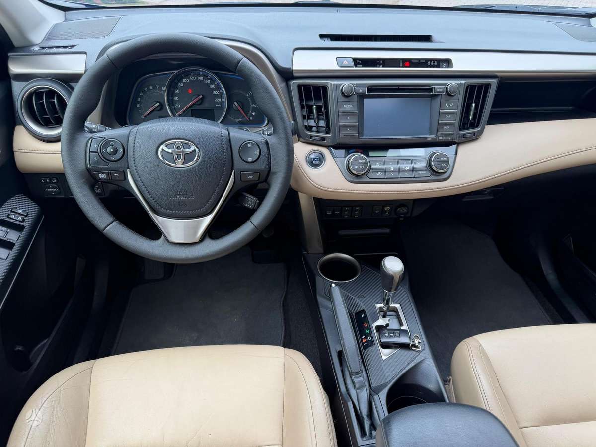 Toyota RAV4 - 11
