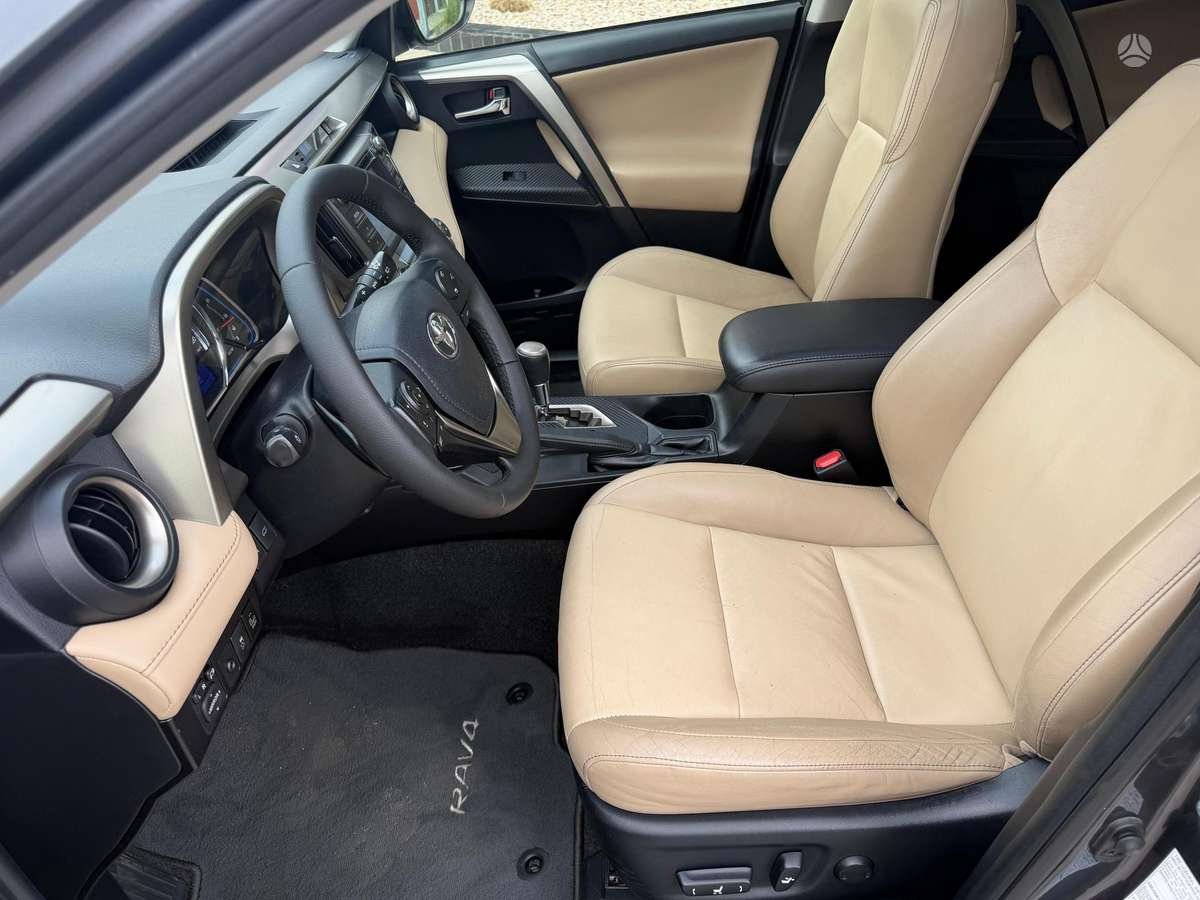 Toyota RAV4 - 12